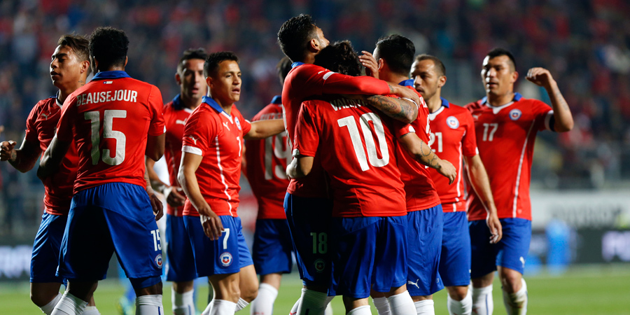 Chile sufre su falta de gol y vence por la mínima a El Salvador