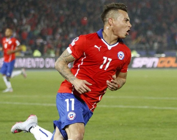 Eduardo Vargas sera titular  el lunes ante Mexico