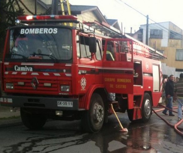 Agreden a bomberos tras acudir a una emergencia en Castro