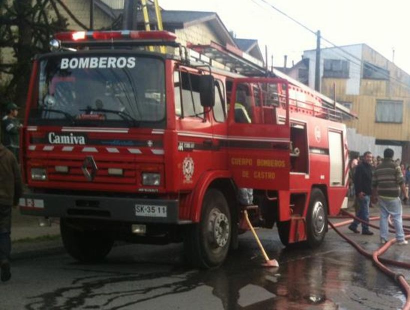 Agreden a bomberos tras acudir a una emergencia en Castro