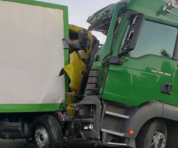 Choque entre camiones deja dos personas lesionadas en Chacao